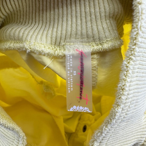 Free People Movement Yellow Cargo Y2K Pants High Waist Button Fly Cropped Leg XS - Picture 4 of 10
